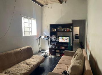 Casa · 150m² · 3 Quartos · 3 Vagas · QR 314 - Casa para reformar - 3 quartos sendo 1 suíte - sala com dois ambientes - excelente localiza