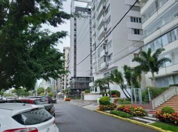 Apartamento de 3 quartos, Florianópolis · Apartamento na Beira Mar de frente Mar, Mobiliado sendo: 3 dorm. (1 suite) 2 Sacadas e 2 vagas
