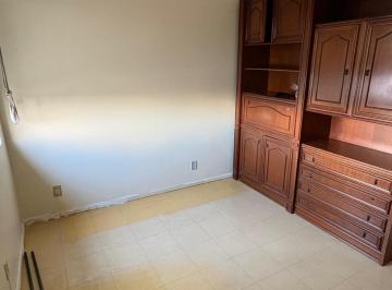Apartamento · 59m² · 2 Quartos · Apartamento de 2 dorm./ na Av. Independência, / Em frente ao Complexo Hospitalar