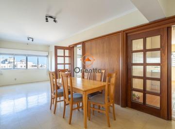 Apartamento · 84m² · 2 Quartos · Apartamento de 2 dorm./ na Av. Independência, / Em frente ao Complexo Hospitalar