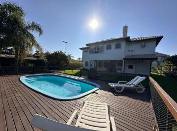 Casa de 4 quartos, Florianópolis · Casa com 4 quartos em Praia da Lagoinha, 842 m² para venda