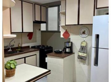 Apartamento de 3 quartos, Rio de Janeiro · Excelente apartamento no coração de Ipanema, salão 3quartos com garagem .
