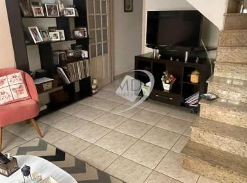Casa · 230m² · 3 Quartos · 2 Vagas · Sobrado à venda, 230m 3 dormitórios, 1 suíte, 3 banheiros, 2 vagas de garagem