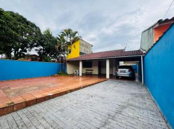 Casa de 2 quartos, Itanhaém · Casa com 2 quartos e churrasqueira em Itanhaém.
