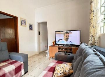 Casa de 3 quartos, Ribeirão Preto · SOBRADO AMPLO E BEM AREJADO EM UM BAIRRO TRADICIONAL E HÁ POUCOS MINUTOS DO CENTRO DE RIBEIRÃO PRETO
