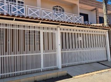 Casa de 4 quartos, Brasília · 4 quartos, QNP 30, Ceilândia Sul