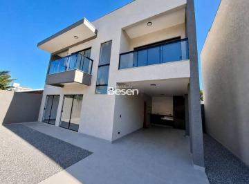 Casa · 143m² · 3 Quartos · EXCELENTE OPÇÃO DE SOBRADO NA PRAIA DE ITAPOÁ A POUCOS METROS DO MAR!