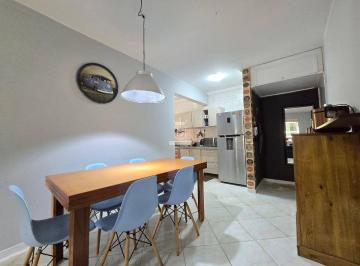Apartamento · 2 Quartos · 2 Vagas · APARTAMENTO MOBILIADO COM DOIS DORMITÓRIOS A 80M DO MAR DE BOMBAS