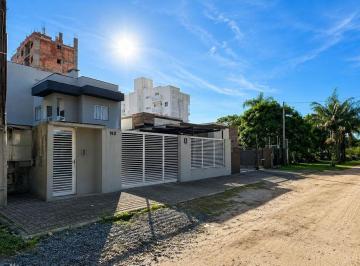 Apartamento · 56m² · 2 Quartos · 1 Vaga · Apartamento mobiliado a 190 metros da praia no Balneário Rainha do Mar em Itapoá-SC