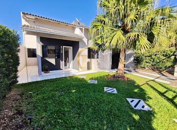 Casa · 120m² · 3 Quartos · 1 Vaga · Casa