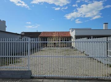 Casa · 130m² · 2 Quartos · 2 Vagas · Casa Térrea em Centro, Balneário Arroio do Silva/SC