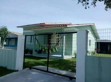 Casa · 210m² · 6 Quartos · 8 Vagas · Casa com excelente localização em Balneario Arroio do Silva SC