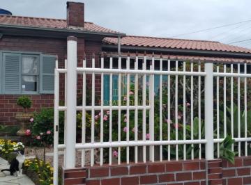 Casa · 200m² · 3 Quartos · 4 Vagas · Casa com 3 dormitórios à venda, 200 m² por R$ 550.000 - Balneário Arroio do Silva/SC