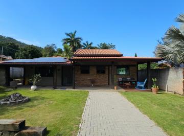 Rural · 300m² · 3 Quartos · 3 Vagas · Chácara Itaoca Mobiliada com Piscina