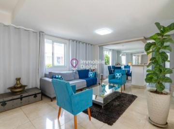 Casa · 375m² · 4 Quartos · 4 Vagas · Sobrado à Venda, com 4 Quartos, 2 suítes e 4 vagas no Condomínio New England