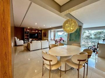 Apartamento · 181m² · 3 Quartos · 2 Vagas · Apartamento à venda no Campo Grande - 181m com 3 quartos(1 suíte), 2 vagas - Reformado