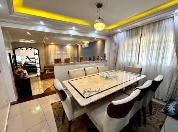 Casa · 250m² · 3 Quartos · 3 Vagas · Casa à venda em Interlagos com 250m² construídos, 3 quartos (1 suíte) e 3 vagas