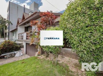 Casa · 240m² · 4 Quartos · 3 Vagas · Casa com 4 dormitórios suite, e amplo patio - Jardim Planalto em frente a praça
