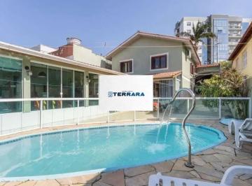 Casa · 388m² · 3 Quartos · 3 Vagas · Casa térrea 100% mobiliada com 3 dormitórios, suíte, piscina e 3 vagas.