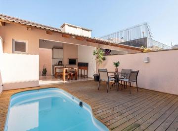 Casa · 150m² · 3 Quartos · 2 Vagas · Sobrado moderno com 3 dor, suíte, piscina e espaço gourmet no Jardim Itu