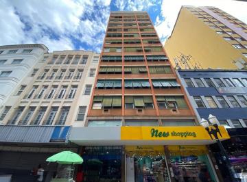 Apartamento · 3 Quartos ·
Apartamento em pleno calçadão para alugar no Centro - Juiz de Fora|