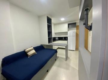 Apartamento · 1 Quarto ·
Studio mobiliado com varanda no centro | 39m²