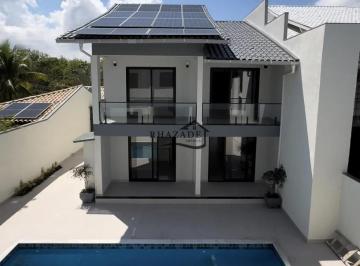 Casa · 395m² · 7 Quartos · 5 Vagas · Casa com 7 quartos na praia de Camboinhas/Niterói