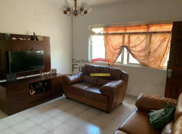 Casa · 129m² · 2 Quartos · 2 Vagas · Casa Térrea no Jaçanã 2 dormitórios, 2 vagas, quintal. Isenta de IPTU.