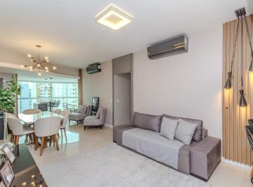 Apartamento · 129m² · 3 Quartos · 2 Vagas · Apartamento à venda no Centro em Balneário Camboriú.