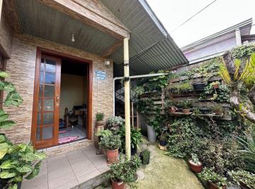 Casa · 70m² · 2 Quartos · 2 Vagas · Casa com dois dormitórios no Bairro Industrial