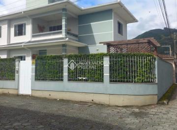 Casa · 290m² · 4 Quartos · 2 Vagas · Casa à venda em Biguaçu - Fundos com 4 dormitórios sendo uma suite.