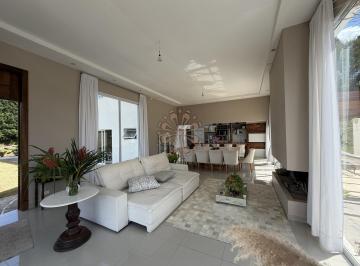 Casa · 300m² · 3 Quartos · 4 Vagas ·  Chacára com 5.000m², 3 suítes, sala com lareira,