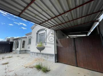 Comercial · 367m² · 5 Quartos · 2 Vagas · Casa para alugar em Campinas, Taquaral, com 5 quartos, com 367 m²