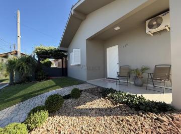 Casa · 203m² · 3 Quartos · 3 Vagas · Casa plana