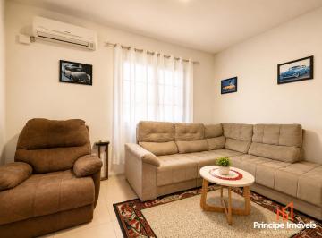 Casa · 140m² · 3 Quartos · 2 Vagas · Casa com 3 quartos no Floresta em Joinville