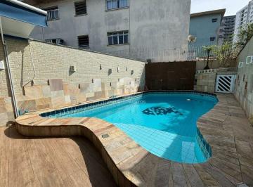 Casa · 205m² · 3 Quartos · 3 Vagas · Casa com Piscina e churrasqueira com 3 quartos - Santos 