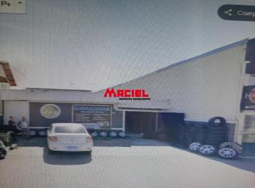 Comercial · 90m² · 3 Vagas · Excelente ponto comercial em avenida com linhas de ônibus e comércios em geral