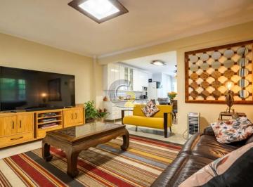 Casa · 198m² · 3 Quartos · 1 Vaga · Casa de Vila à venda em Barra Funda com 3 suítes e 1 vaga