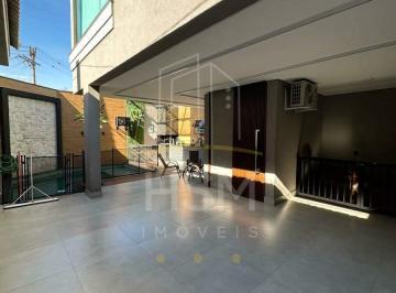 Casa · 180m² · 3 Quartos · 4 Vagas · Exclusividade e sofisticação no Campestre – sobrado triplex mobiliado com piscina e área gourmet