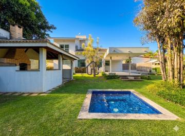 Casa · 320m² · 3 Quartos · 2 Vagas · Casa com 4 quartos venda no Condomínio Marambaia em Vinhedo.