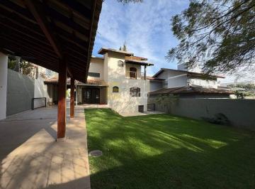 Casa · 249m² · 3 Quartos · 4 Vagas · Casa em condomínio para aluguel em Vinhedo (SP) | 3 suítes | 4 vagas | Churrasqueira e espaço gourme