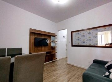 Apartamento · 64m² · 2 Quartos · Apartamento mobiliado com 2 quartos e sacada no coração do Centro de Florianópolis