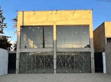 Comercial · 300m² · PRÉDIO COMERCIAL NOVO, SANTA MÔNICA, PARA LOCAÇÃO