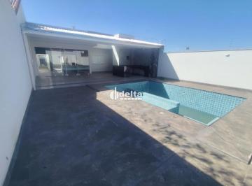 Casa · 160m² · 3 Quartos · 8 Vagas · Casa residencial com 3 suítes disponível para locação no bairro Cidade Jardim em Uberlândia-MG