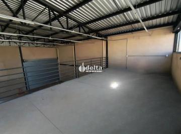 Comercial · 500m² · 3 Vagas · Galpão disponível para locação no bairro Novo Mundo em Uberlândia-MG