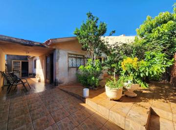 Casa · 200m² · 3 Quartos · 1 Vaga · Casa com edícula no São Deocleciano