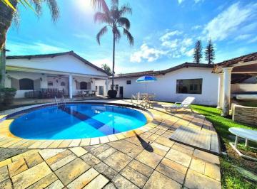 5bb89577c9de0e4a98a69522878be3b97b804f7d · Casa em excelente localização a 80 metros da praia do Pernambuco no Guarujá!