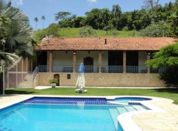 Rural · 400m² · 4 Quartos · 6 Vagas · Chacara com quadra de tenis, piscina, campos de futebol, etc