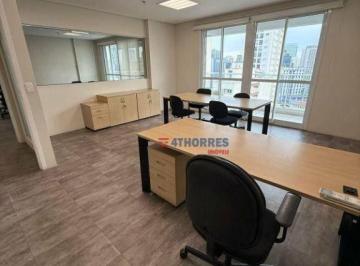 e8036a1e868c005a72a9cf770e124be7f85f761e · Conjunto comercial em Pinheiros
