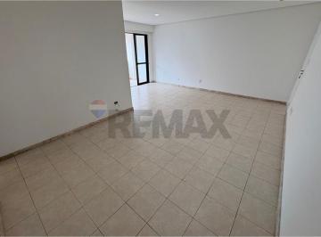 Apartamento · 114m² · 3 Quartos · 2 Vagas · "Apartamento aconchegante, confortável e localização premium em Setúbal